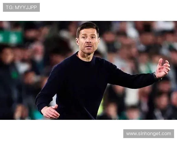 阿隆索直言不满：皇马首秀上半场过于急躁，中场调整显成效(1)